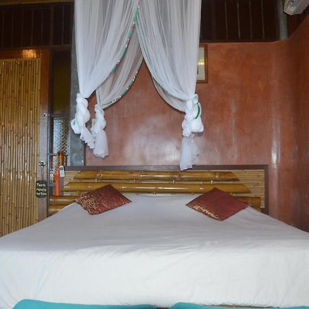 Koh Tao Bamboo Huts Hotel Exterior photo